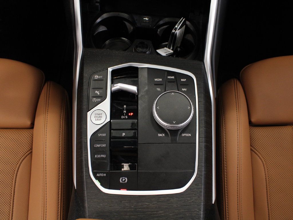 Used 2023 BMW 330i Sedan w/ Premium Package RWD image 28