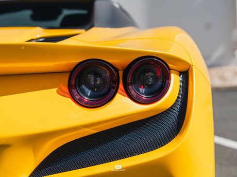 Used 2021 Ferrari F8 Tributo RWD image 23