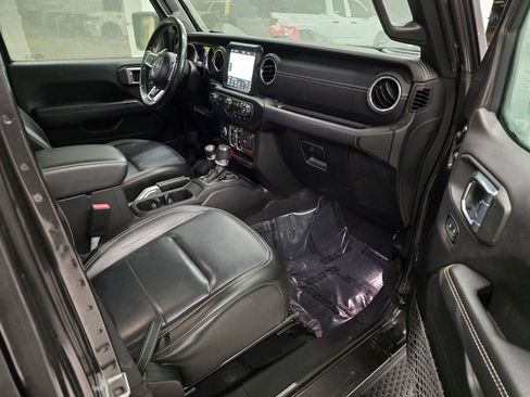 Certified 2021 Jeep Wrangler Unlimited Sahara image 33