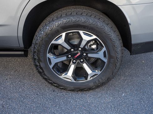 New 2026 GMC Yukon AT4 w/ AT4 Premium Plus Package image 9