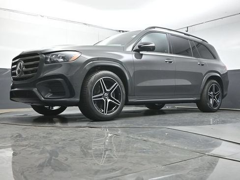 Used 2026 Mercedes-Benz GLS 450 4MATIC image 37