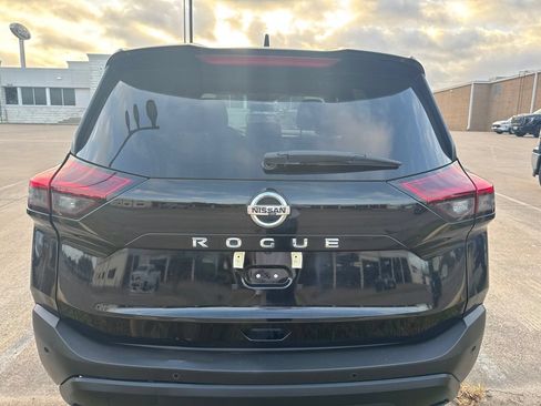 Used 2021 Nissan Rogue S FWD image 5