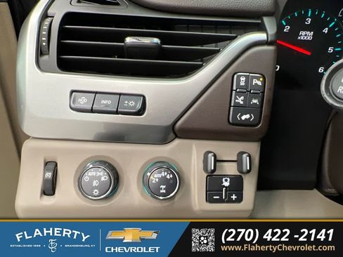 Used 2019 Chevrolet Tahoe Premier AWD/4WD image 25