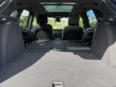 Used 2026 Porsche Macan image 35