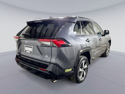 Used 2023 Toyota RAV4 SE w/ Weather & Moonroof Package image 7