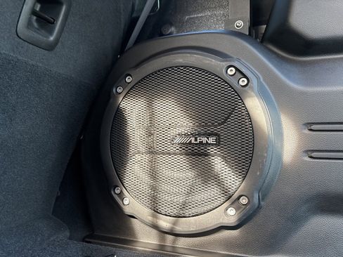 Used 2024 Jeep Wrangler Unlimited Rubicon image 4