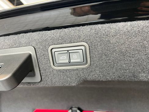 New 2026 Audi A8 L 3.0T AWD/4WD image 39