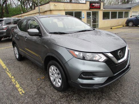 Used 2020 Nissan Rogue Sport S image 4