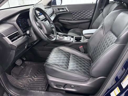 Used 2024 Mitsubishi Outlander SEL AWD/4WD image 39
