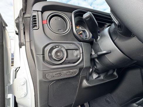 New 2026 Jeep Wrangler Unlimited Rubicon image 25