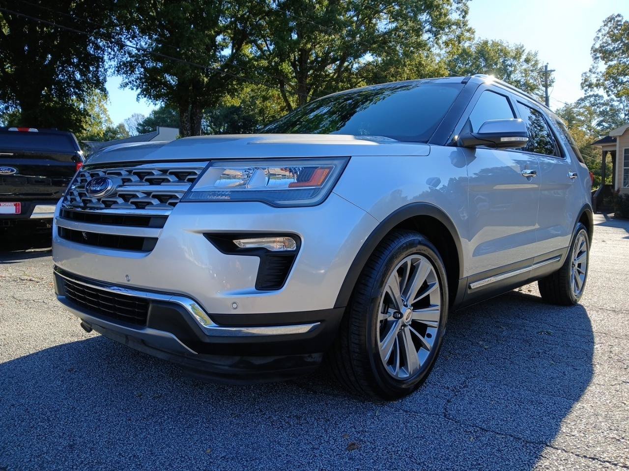 Used 2018 Ford Explorer Limited FWD image 2