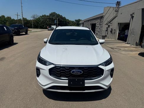 Certified 2023 Ford Escape ST-Line Select AWD/4WD image 1