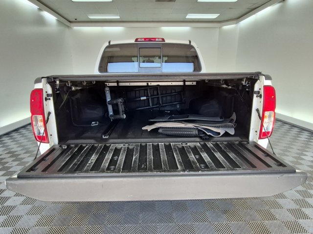 Used 2018 Nissan Frontier SL AWD/4WD image 6