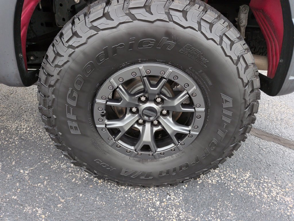 Certified 2022 Ford F150 Raptor w/ Raptor 37 Performance Package AWD/4WD image 33