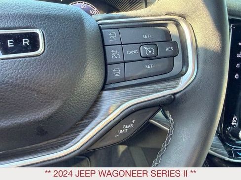 Certified 2024 Jeep Wagoneer Series II w/ Flexible Seating Group AWD/4WD image 18