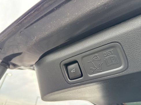 Used 2023 Ford Expedition Max Limited image 10