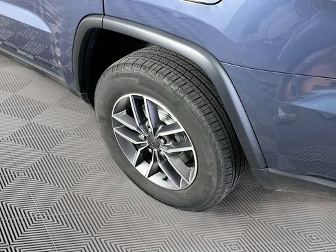 Used 2021 Jeep Grand Cherokee Limited AWD/4WD image 39