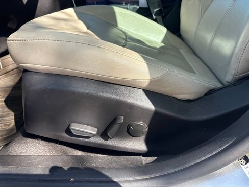 Used 2018 Ford Focus Titanium FWD image 8