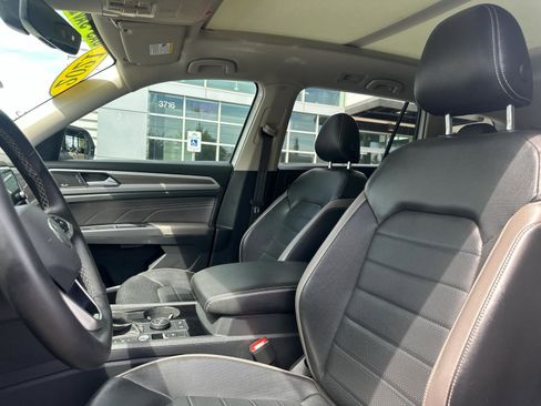 Used 2021 Volkswagen Atlas SEL Premium AWD/4WD image 7