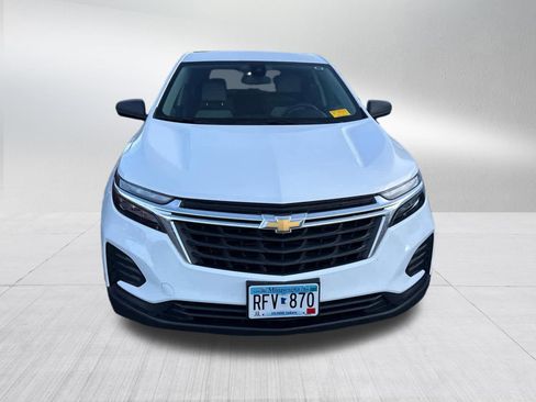 Used 2024 Chevrolet Equinox LS w/ LS Convenience Package image 2