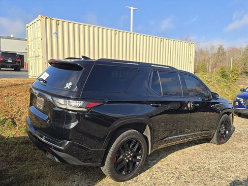 Used 2019 Chevrolet Traverse Premier w/ Redline Edition image 3