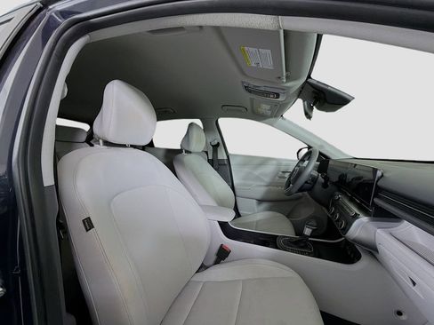 Used 2024 Hyundai Kona SE image 26