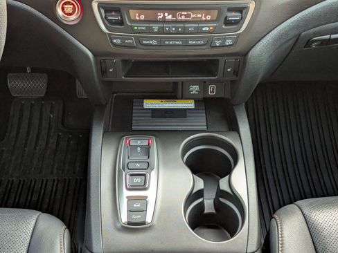 Used 2022 Honda Pilot TrailSport image 19