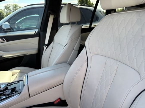 Used 2024 BMW X5 xDrive40i w/ Executive Package AWD/4WD image 17