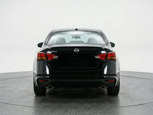 Used 2025 Nissan Altima 2.5 SV image 7