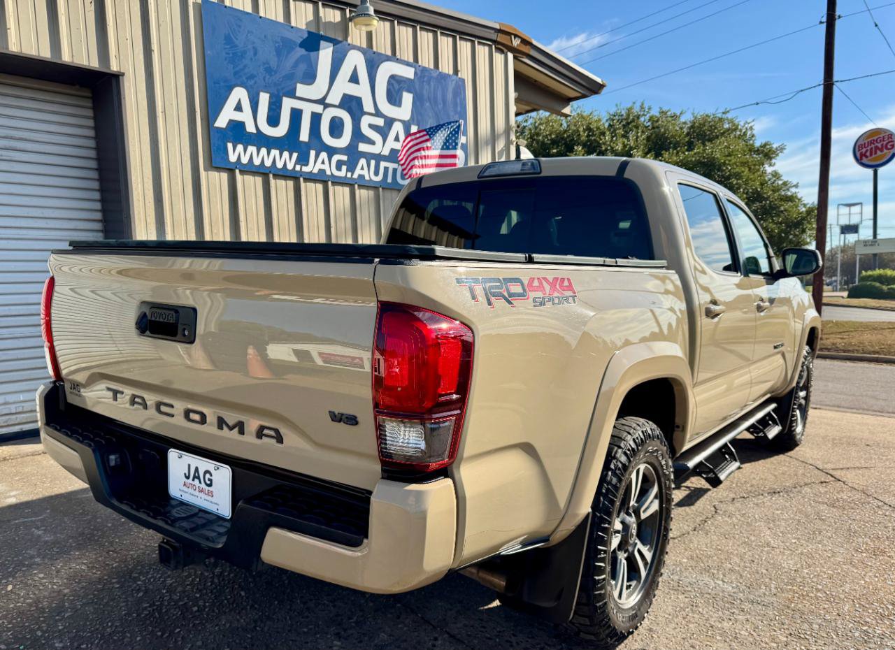 Used 2019 Toyota Tacoma TRD Sport AWD/4WD image 8