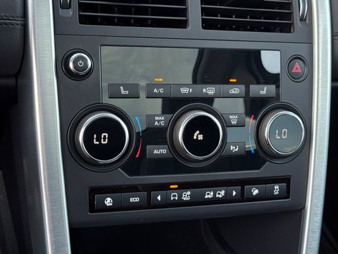 Used 2019 Land Rover Discovery Sport HSE image 19