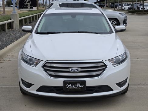 Used 2015 Ford Taurus SEL w/ Equipment Group 201A image 9