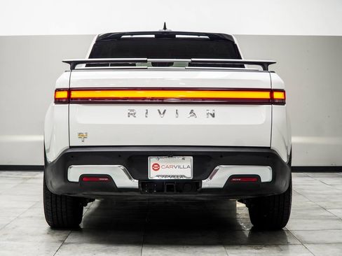 Used 2022 Rivian R1T Adventure image 12