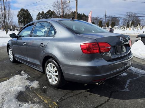 Used 2013 Volkswagen Jetta SE FWD image 5