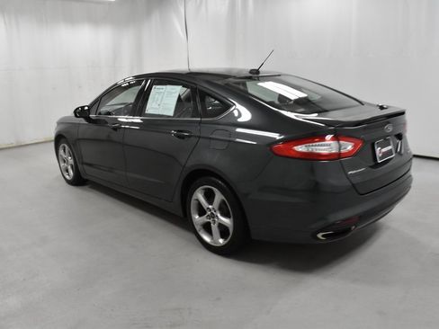 Used 2016 Ford Fusion SE image 7