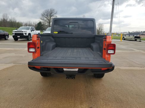 Used 2020 Jeep Gladiator Sport w/ Quick Order Package 24S AWD/4WD image 32