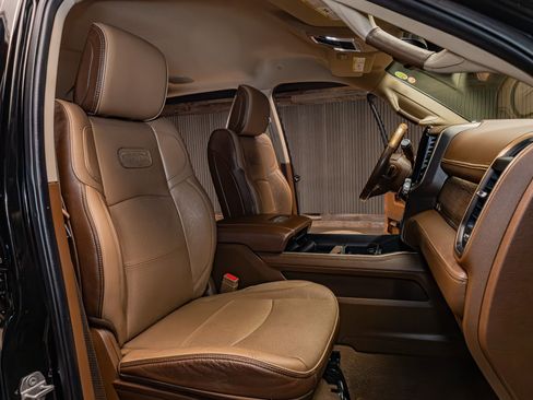 Used 2022 RAM 3500 Limited image 29