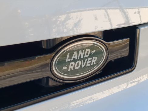 Used 2022 Land Rover Defender 110 S AWD/4WD image 12