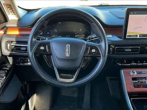 Used 2023 Lincoln Aviator Reserve w/ Equipment Group 201A image 5