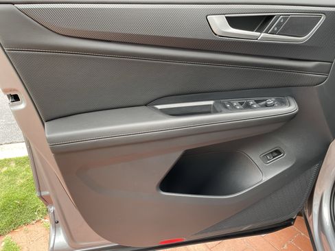 New 2026 Volkswagen Atlas Cross Sport SEL R-Line image 14