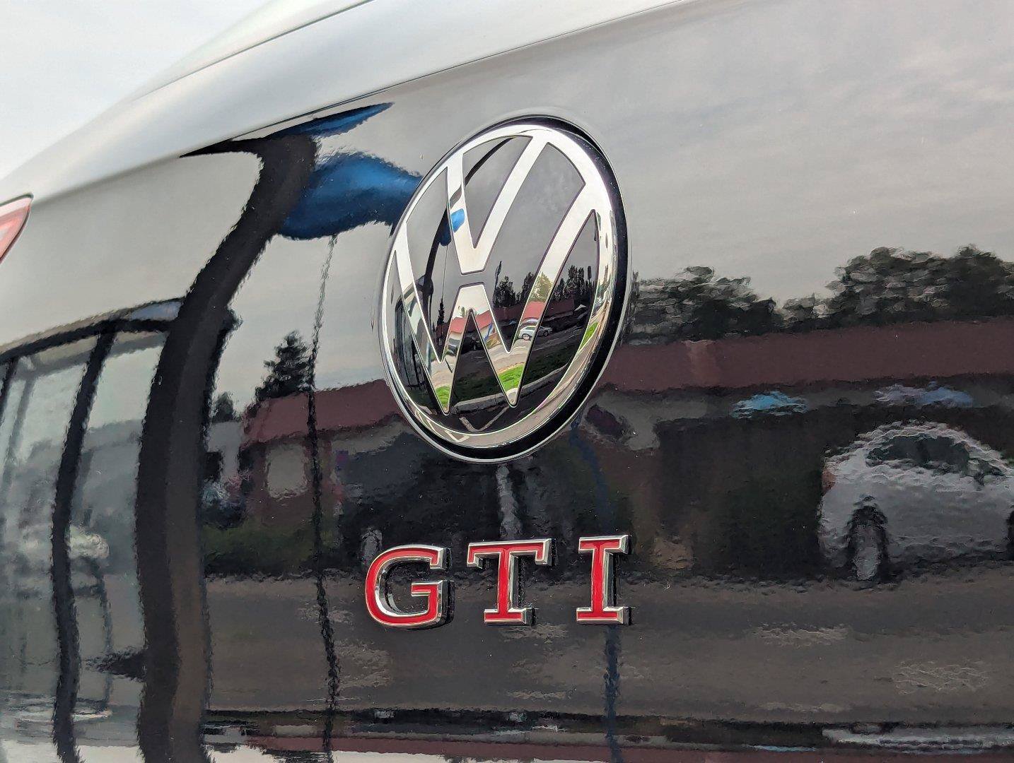 New 2026 Volkswagen GTI SE FWD image 33