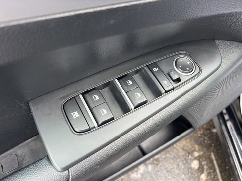 Certified 2022 Kia Forte LXS w/ LXS Technology Package image 25