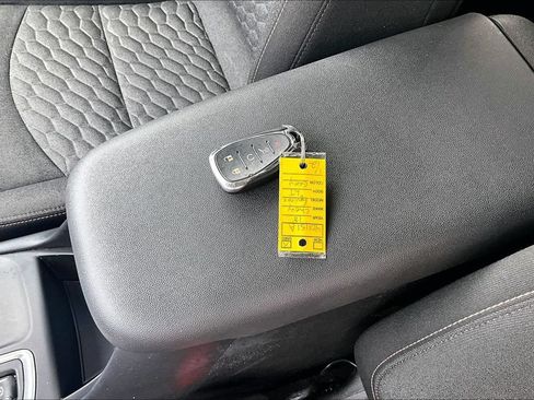 Certified 2018 Chevrolet Equinox LT FWD image 8