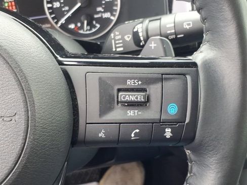 Used 2024 Nissan Pathfinder SL image 23