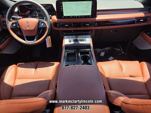 New 2026 Lincoln Aviator Reserve w/ Luxury Package RWD image 10