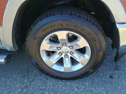 Used 2022 RAM 1500 Laramie AWD/4WD image 7