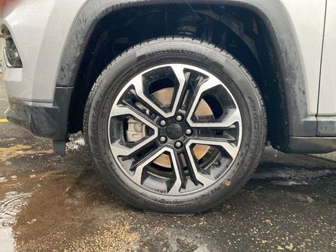 Used 2024 Jeep Compass Limited image 18