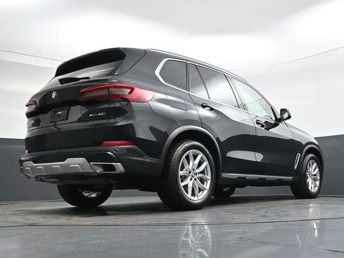 Used 2023 BMW X5 xDrive40i w/ Premium Package image 30