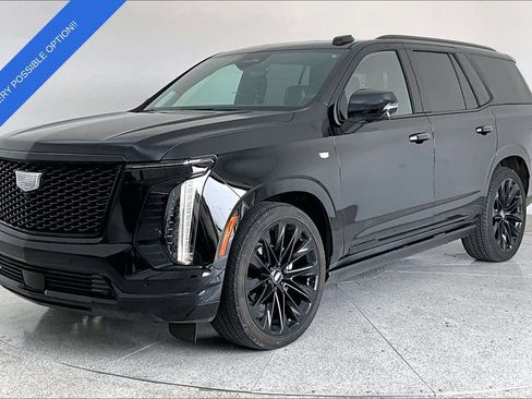 Used 2025 Cadillac Escalade Sport Platinum w/ LPO, ONYX Package image 16