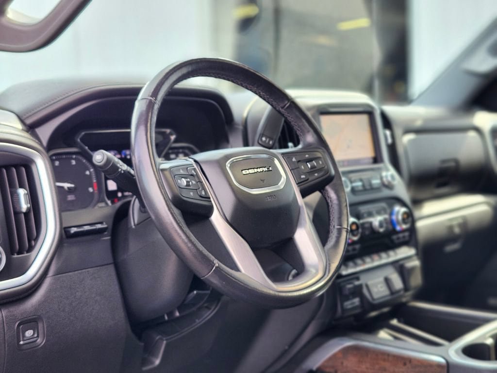 Used 2020 GMC Sierra 3500 Denali w/ Denali Ultimate Package AWD/4WD image 17